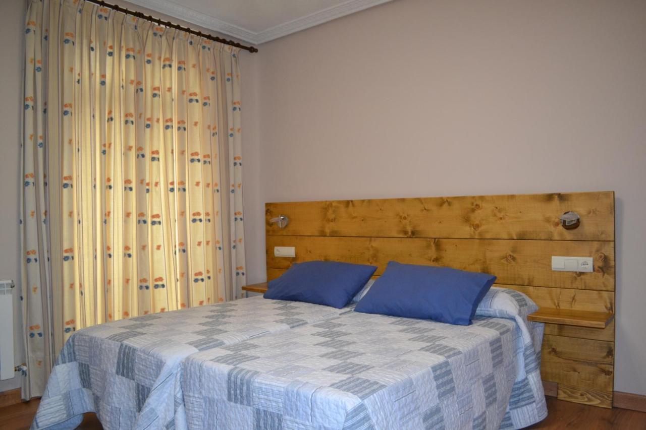 Hostal Aribel Longinos Серседилья Экстерьер фото